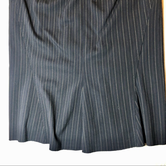 BCBG Max Azria size 0 dark navy blue pinstripe pencil skirt - Picture 3 of 8